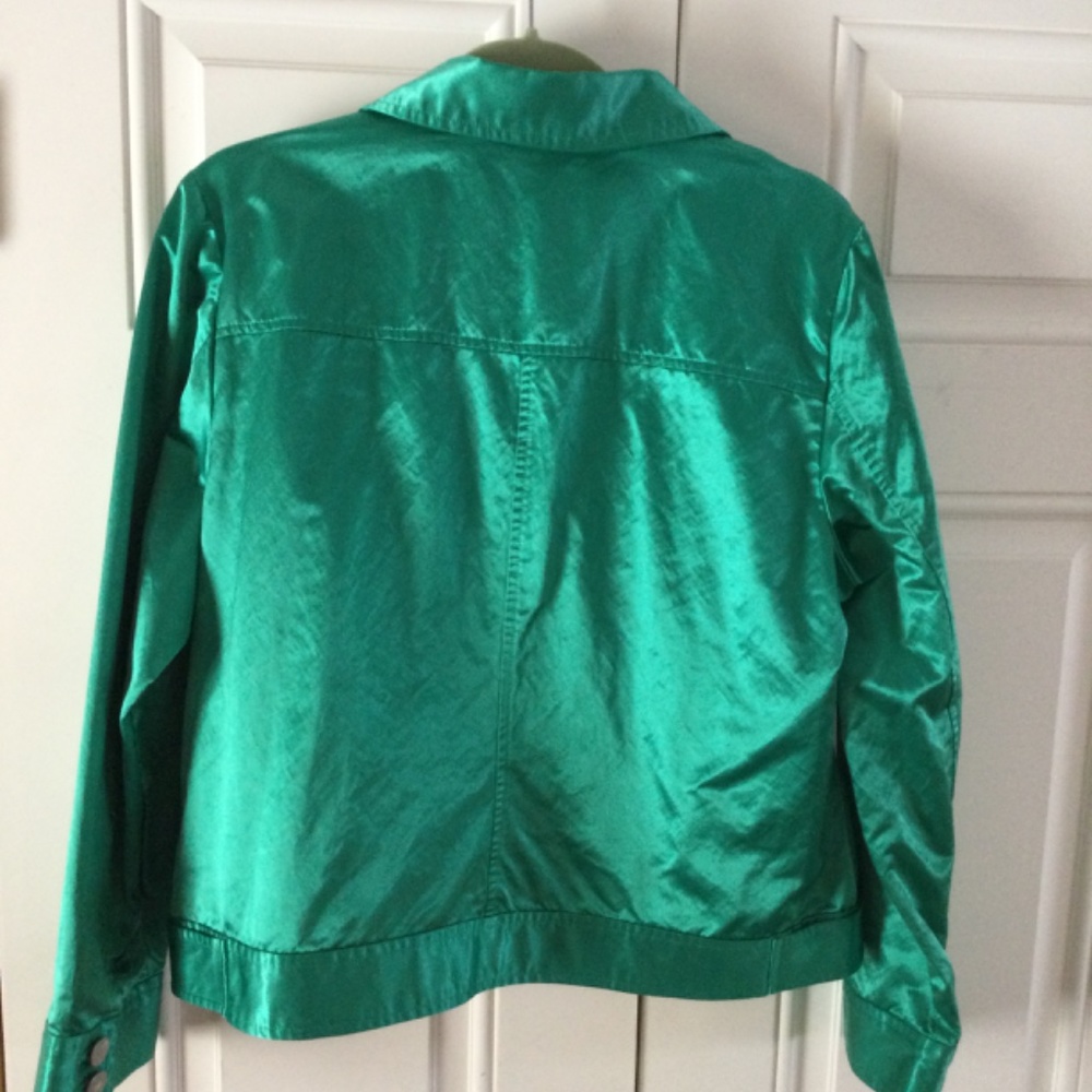 Fun green jacket - Picture 3 of 4